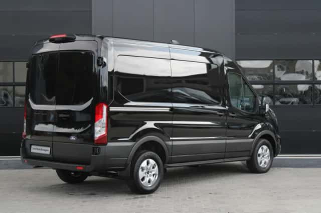 Ford Transit (2023) thumbnail 3