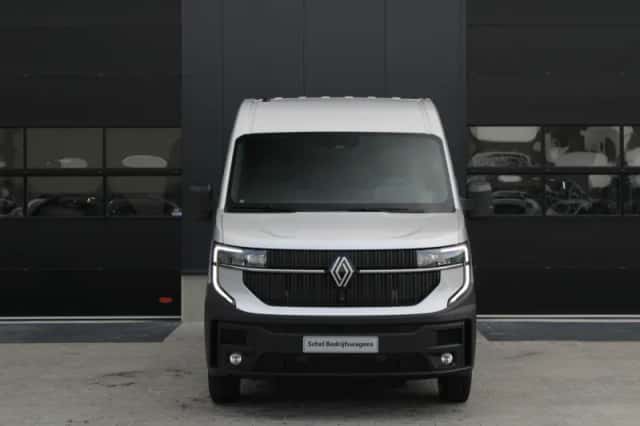 Renault Master (2024) thumbnail 2