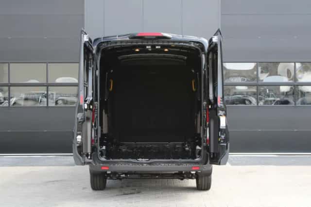 Ford Transit (2023) thumbnail 4
