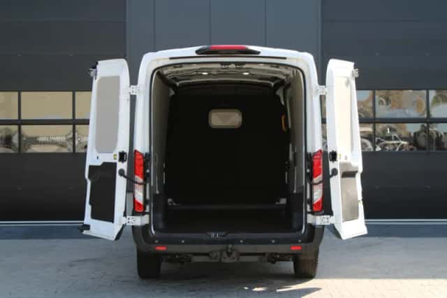 Ford Transit (2023) thumbnail 4