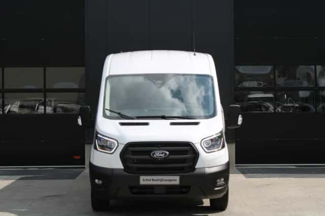 Ford Transit (2023) thumbnail 2