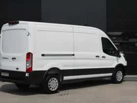 Ford E-Transit (2022) thumbnail 3