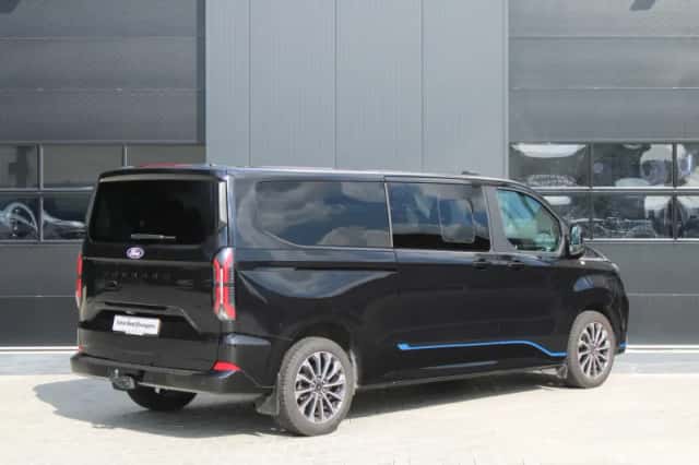 Ford Tourneo Custom (2023) thumbnail 6