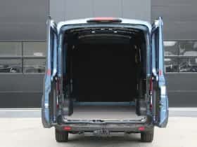 Ford Transit (2023) thumbnail 4