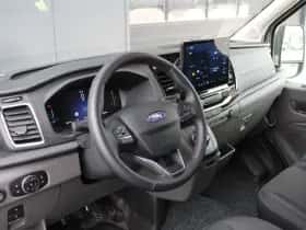 Ford Transit (2023) thumbnail 2