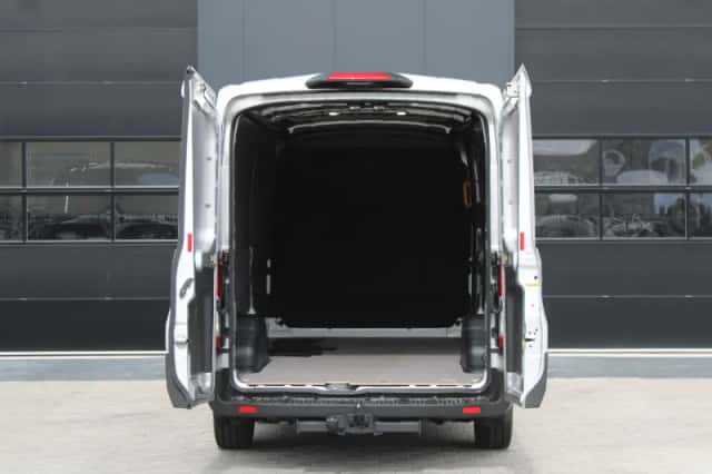 Ford Transit (2023) thumbnail 4