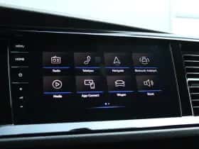 Volkswagen Transporter (2019) thumbnail 32
