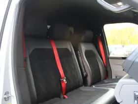 Volkswagen Transporter (2019) thumbnail 39