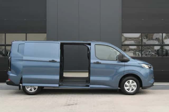 Ford Transit Custom (2023) thumbnail 5