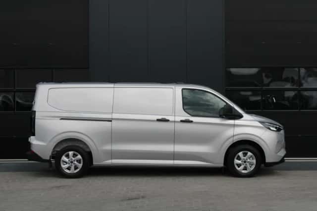 Ford Transit Custom (2023) thumbnail 4