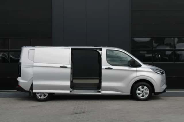 Ford Transit Custom (2023) thumbnail 5