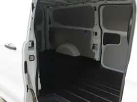 Ford Transit Custom (2023) thumbnail 12
