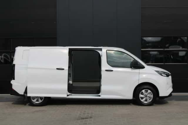 Ford Transit Custom (2023) thumbnail 5
