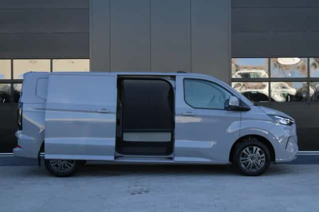 Ford Transit Custom (2023) thumbnail 5