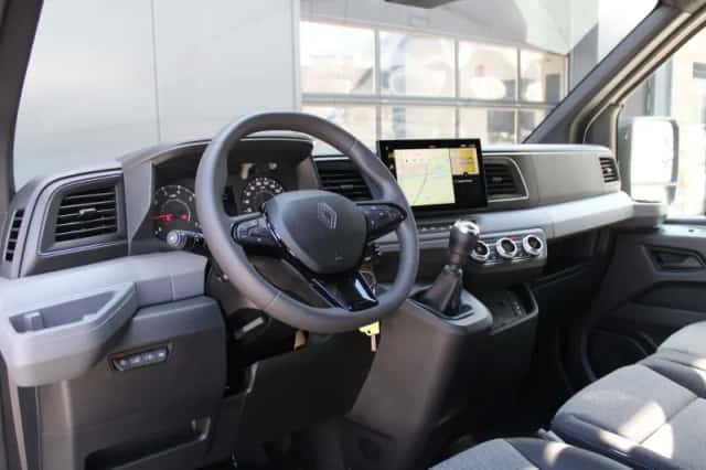 Renault Master (2024) thumbnail 2