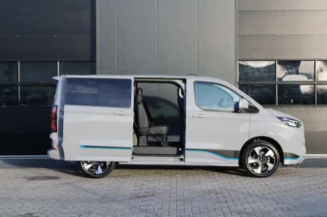 Ford Transit Custom (2024) thumbnail 5