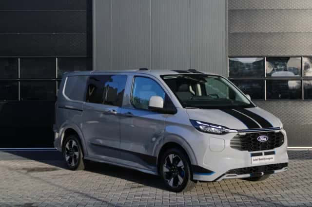 Ford Transit Custom (2024) thumbnail 3