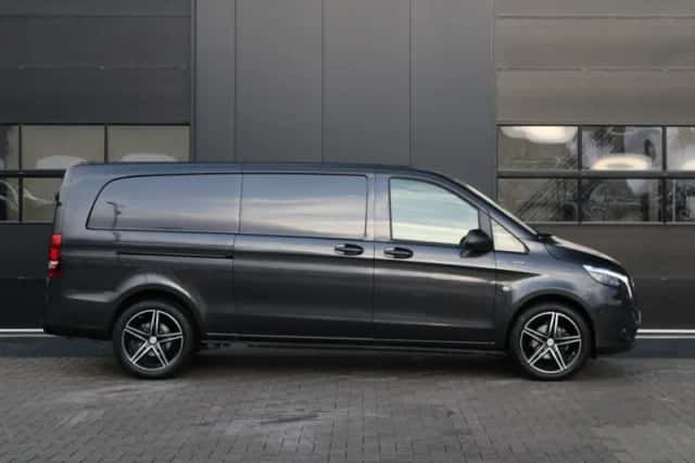 Mercedes-Benz eVito (2022) thumbnail 4