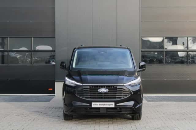 Ford Transit Custom (2024) thumbnail 2