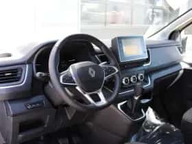 Renault Trafic (2023) thumbnail 2