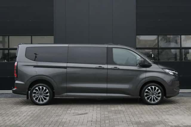 Ford Tourneo Custom (2025) thumbnail 4