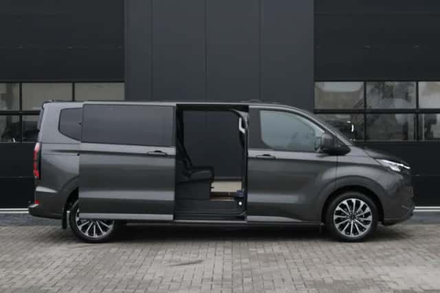 Ford Tourneo Custom (2025) thumbnail 5