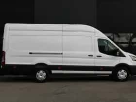 Ford Transit (2023) thumbnail 4