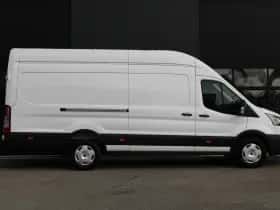 Ford Transit (2023) thumbnail 4
