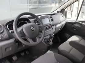 Renault Trafic (2020) thumbnail 2