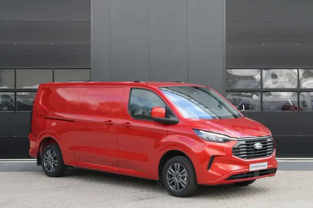 Ford Transit Custom (2023) thumbnail 3