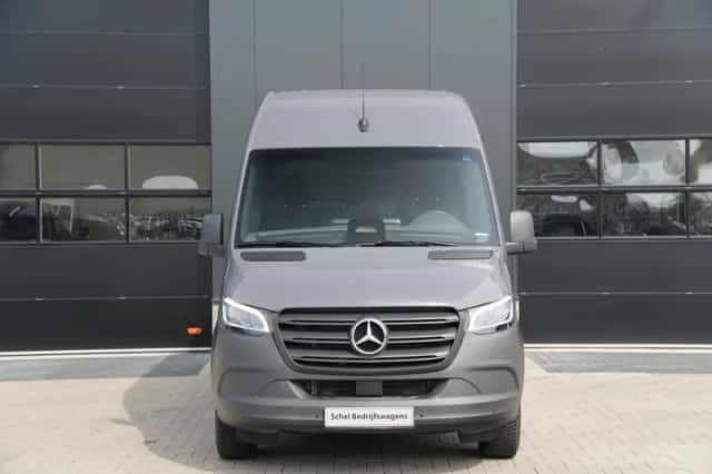 Mercedes-Benz Sprinter (2021) thumbnail 2