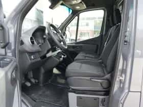 Mercedes-Benz Sprinter (2021) thumbnail 16