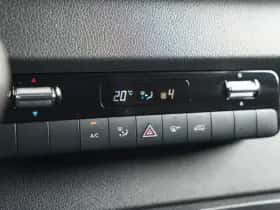 Mercedes-Benz Sprinter (2021) thumbnail 32