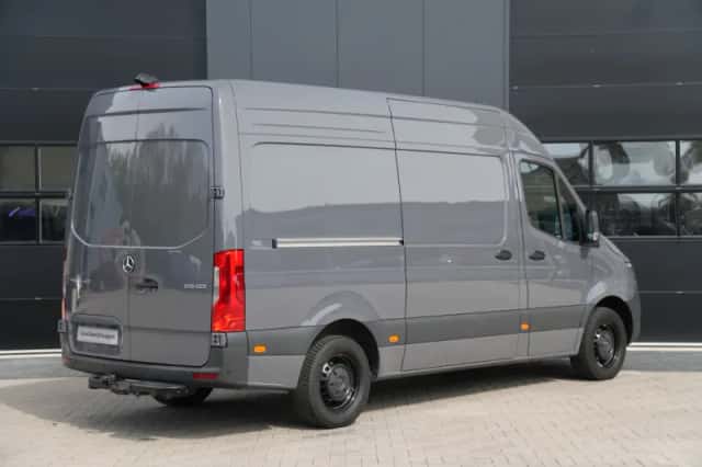 Mercedes-Benz Sprinter (2021) thumbnail 5
