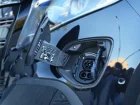 Mercedes-Benz EQV (2020) thumbnail 13