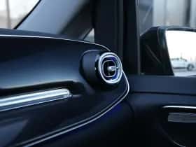 Mercedes-Benz EQV (2020) thumbnail 39