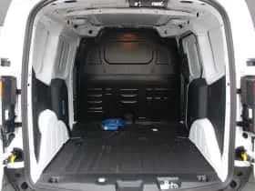 Ford E-Transit Courier (2024) thumbnail 11