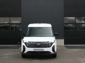 Ford E-Transit Courier (2024) thumbnail 3