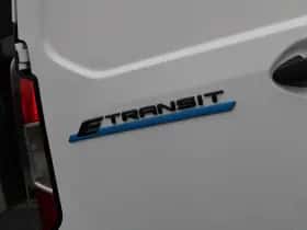 Ford E-Transit Courier (2024) thumbnail 33