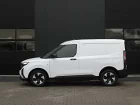 Ford E-Transit Courier (2024) thumbnail 10