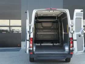 Volkswagen Crafter (2019) thumbnail 7