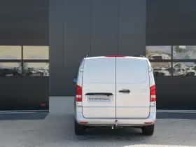 Mercedes-Benz Vito (2022) thumbnail 6