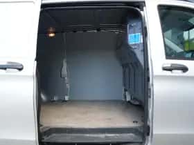 Mercedes-Benz Vito (2022) thumbnail 10