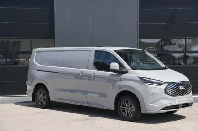 Ford E-Transit Custom (2023) thumbnail 3