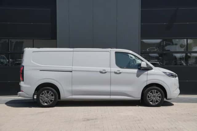 Ford E-Transit Custom (2023) thumbnail 4