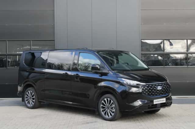 Ford Tourneo Custom (2025) thumbnail 3