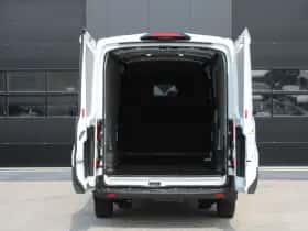 Ford E-Transit (2022) thumbnail 4