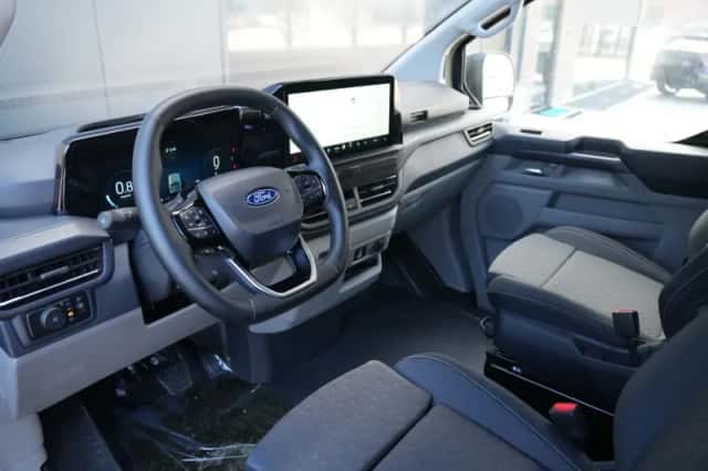 Ford Transit Custom (2023) thumbnail 2