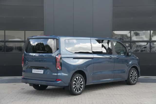 Ford Tourneo Custom (2025) thumbnail 6