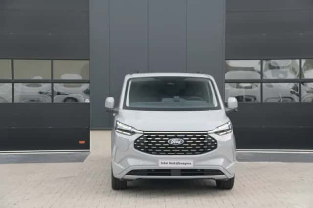 Ford Tourneo Custom (2025) thumbnail 2